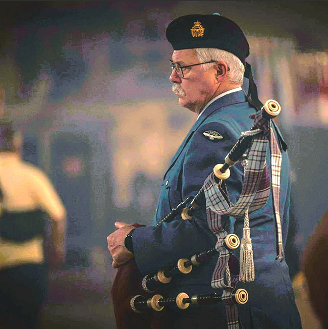 Local piper prepping for ‘bucket list’ Edinburgh experience