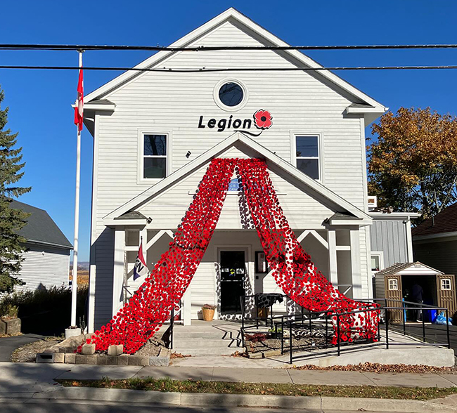 Wolfville puts poppies, veterans’ banners in public eye