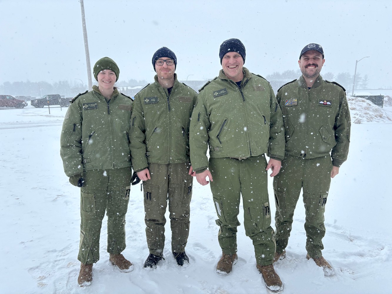 Flight surgeons’ field trip takes in 14 Wing workspaces