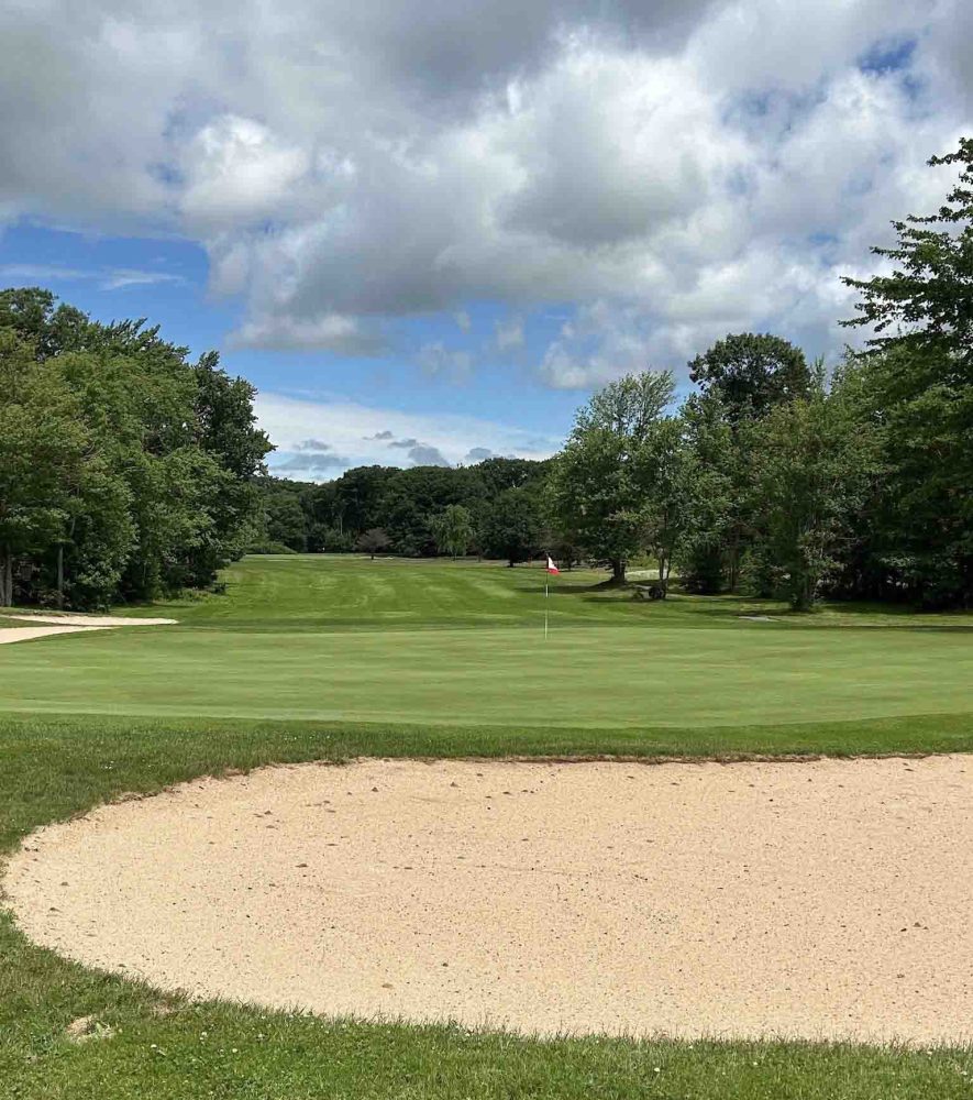 Nine and Dine Friday fun connects golf community